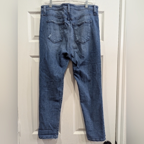 Flying Monkey Mid-Rise Distressed Jeans, Size 31 - Picture 7 of 13